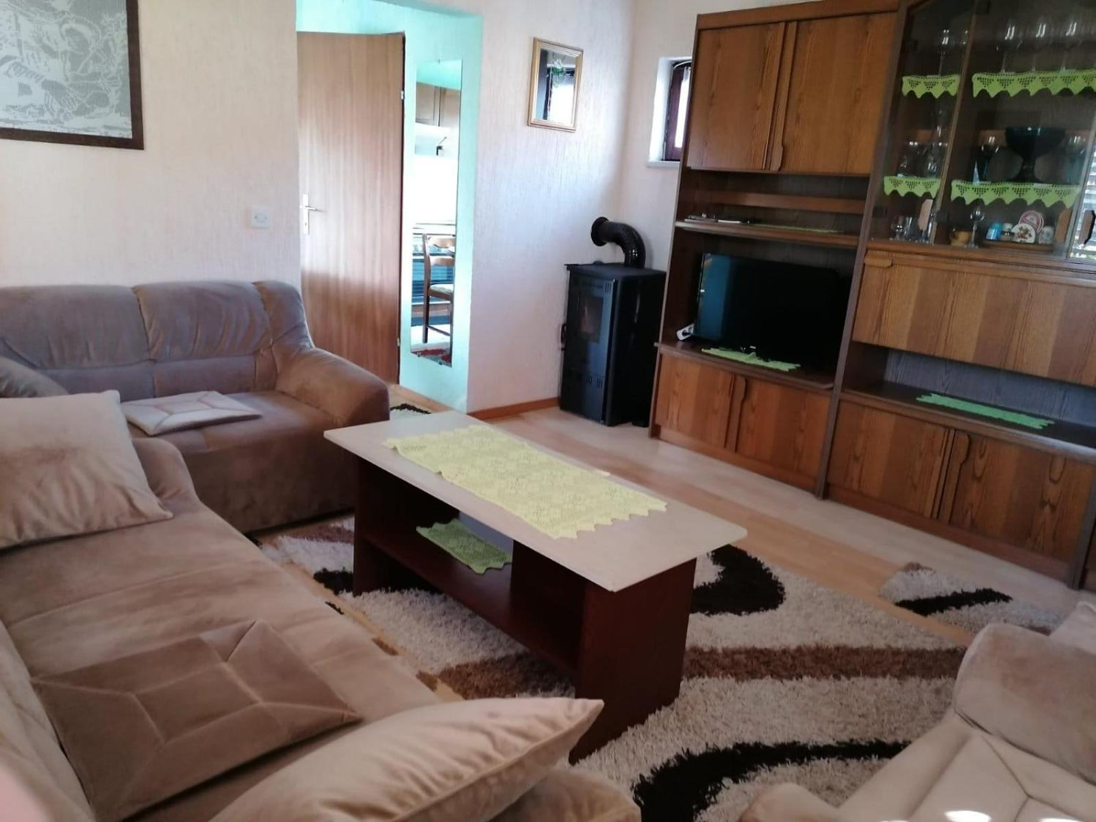 Studio Apartman Barbara Josipdol Bagian luar foto